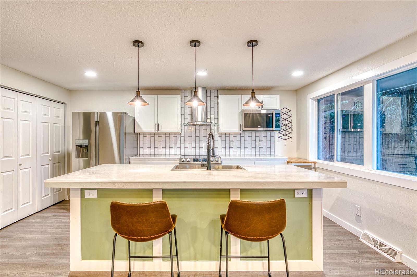 MLS Image #10 for 7127 e wyoming place,denver, Colorado