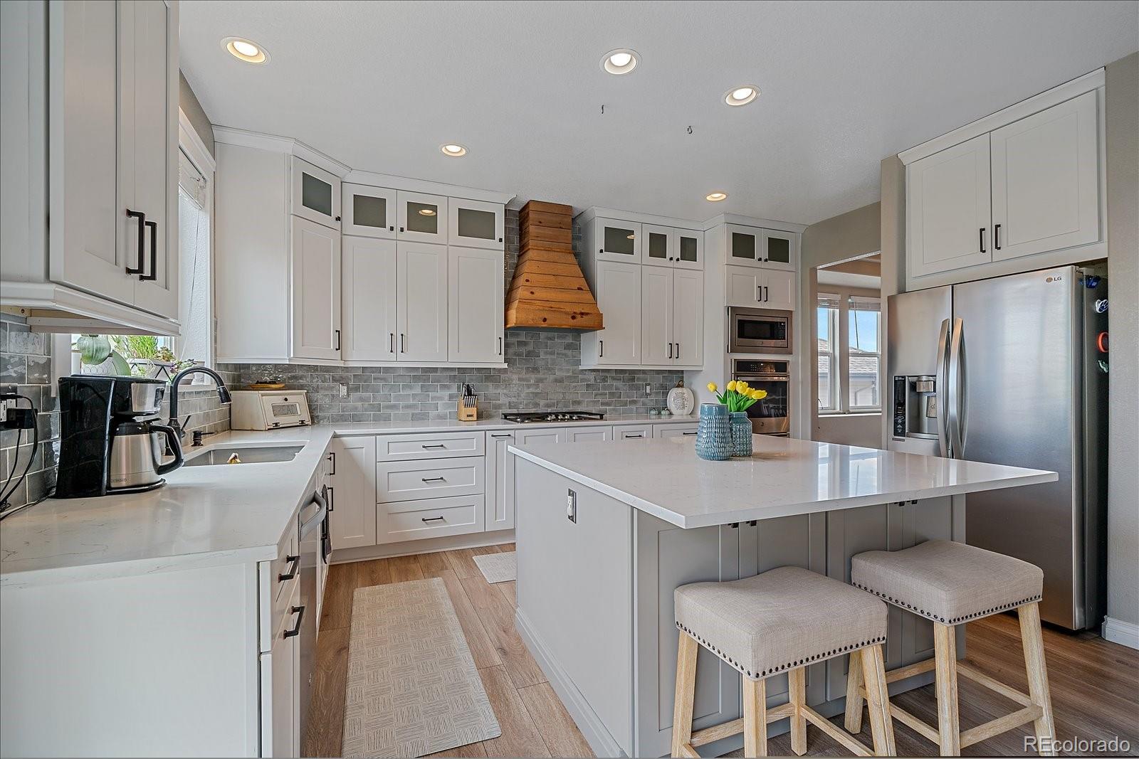 MLS Image #3 for 832  tarpan place,castle rock, Colorado