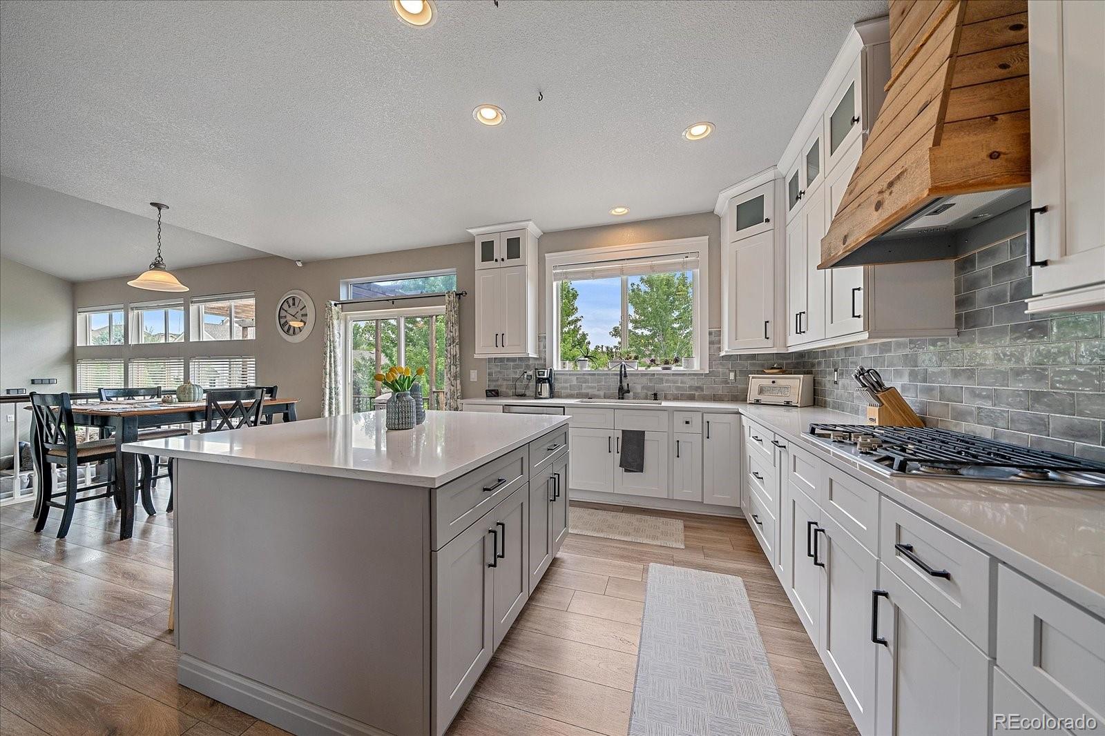 MLS Image #5 for 832  tarpan place,castle rock, Colorado