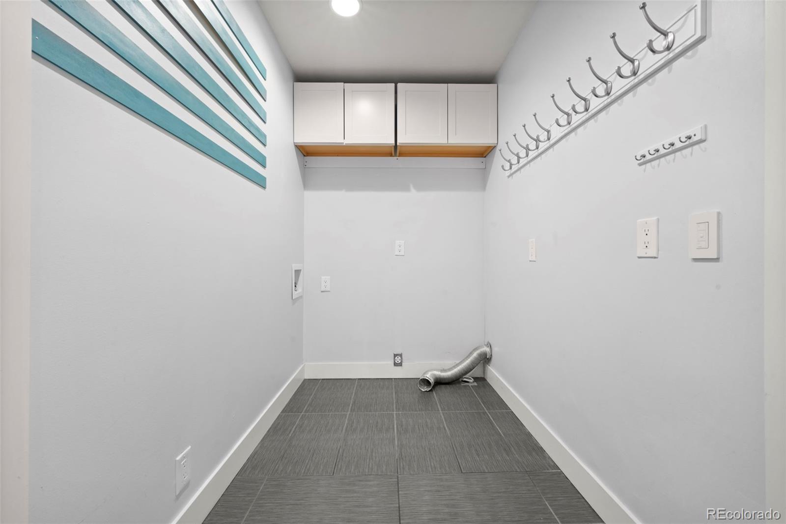 MLS Image #12 for 3565 s holly street,denver, Colorado