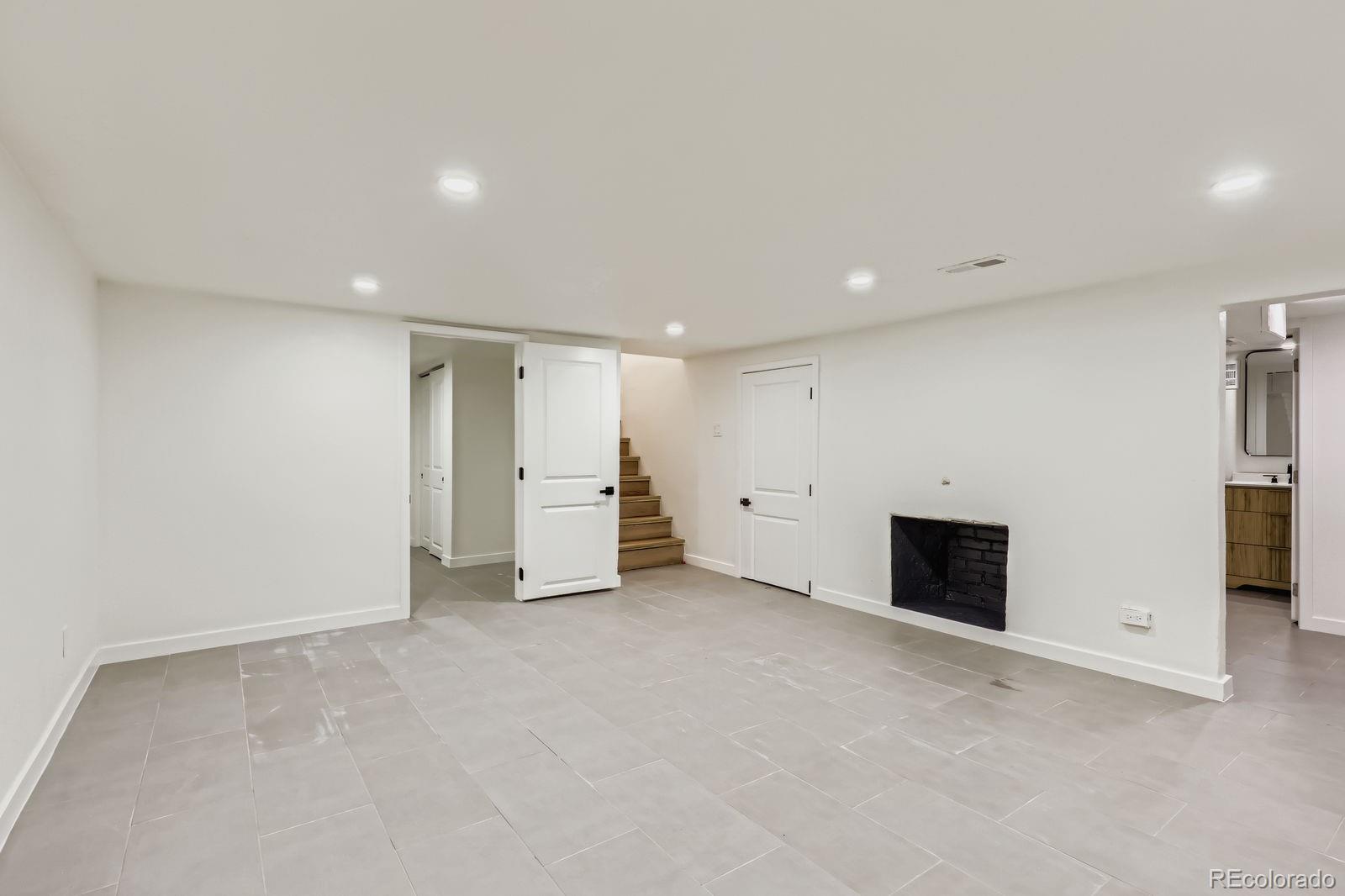 MLS Image #16 for 309 s hudson street,denver, Colorado
