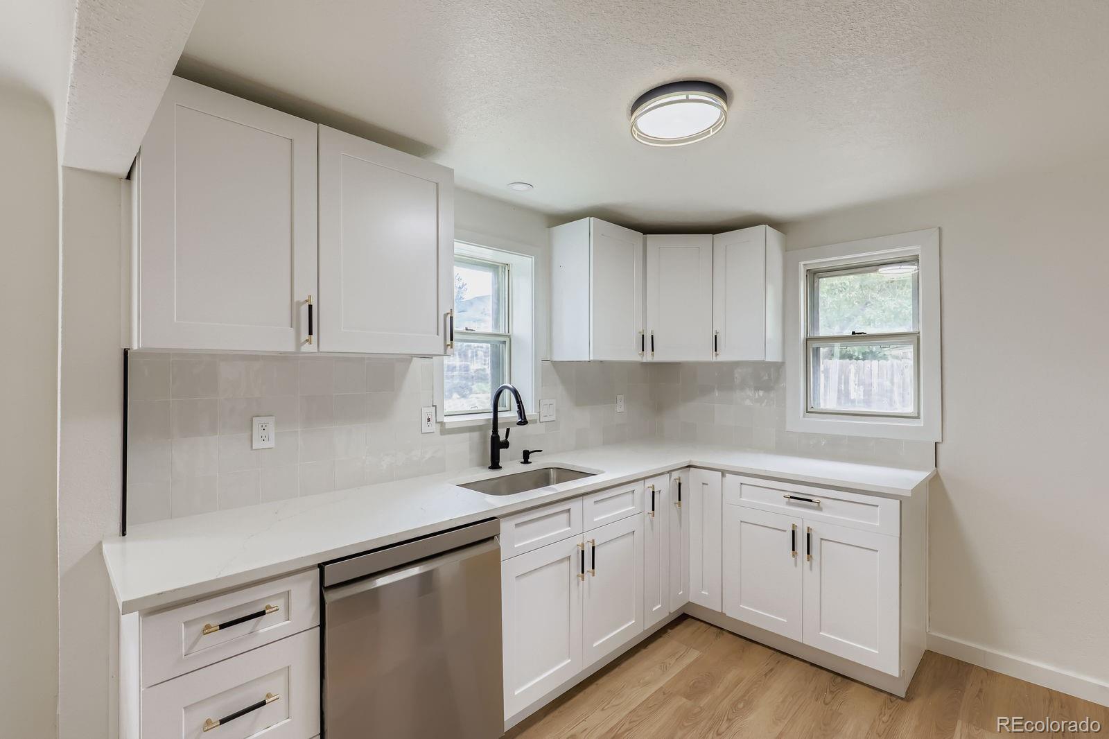 MLS Image #9 for 309 s hudson street,denver, Colorado