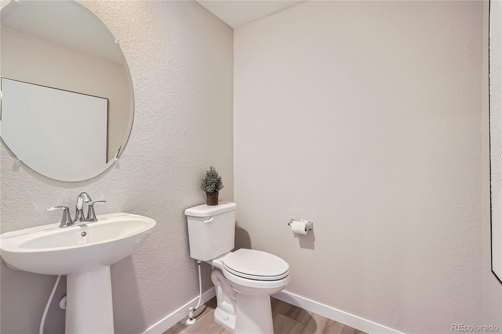 MLS Image #11 for 14520 w 90th drive d,arvada, Colorado