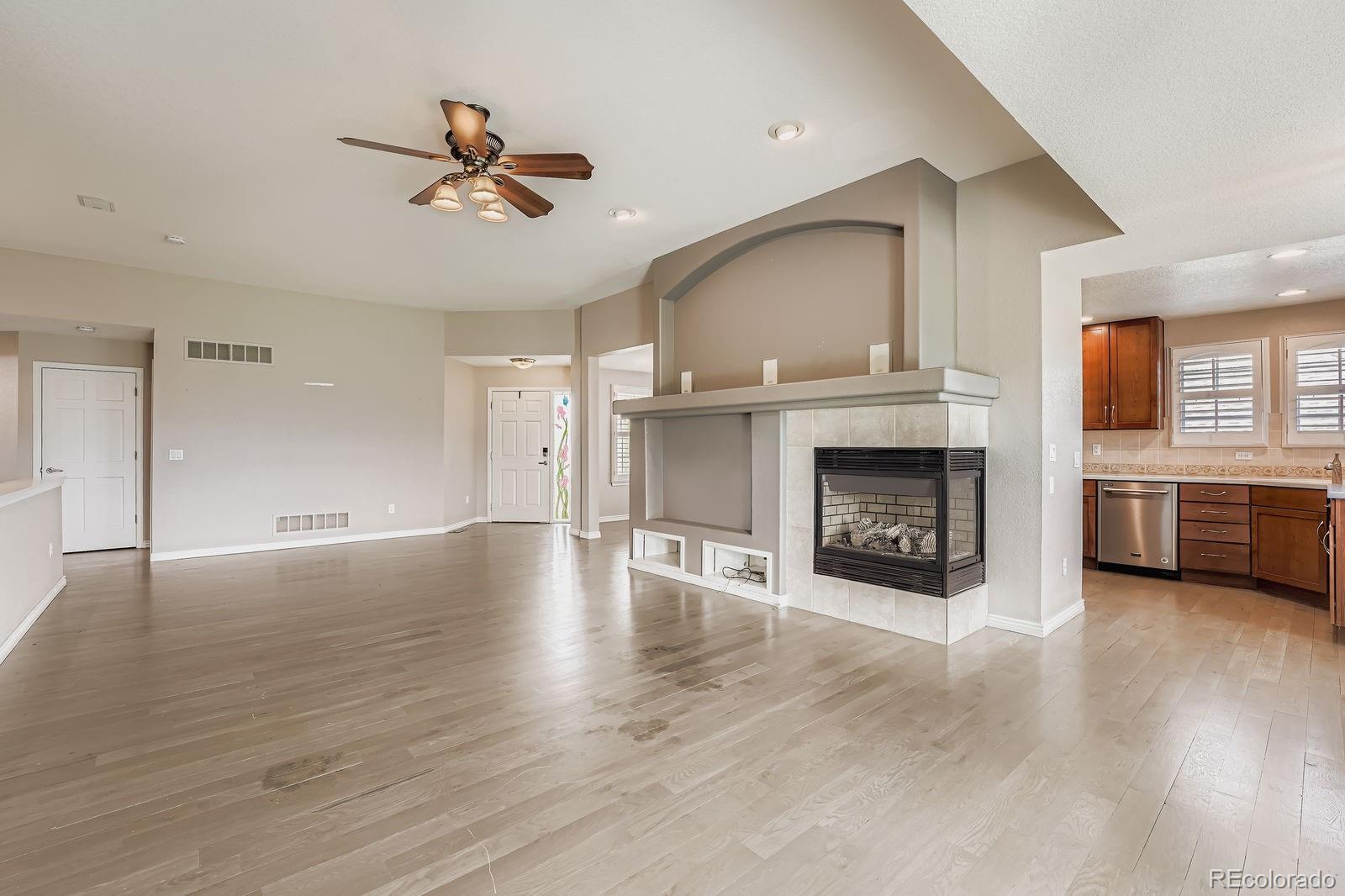 MLS Image #4 for 22122 e canyon place,aurora, Colorado