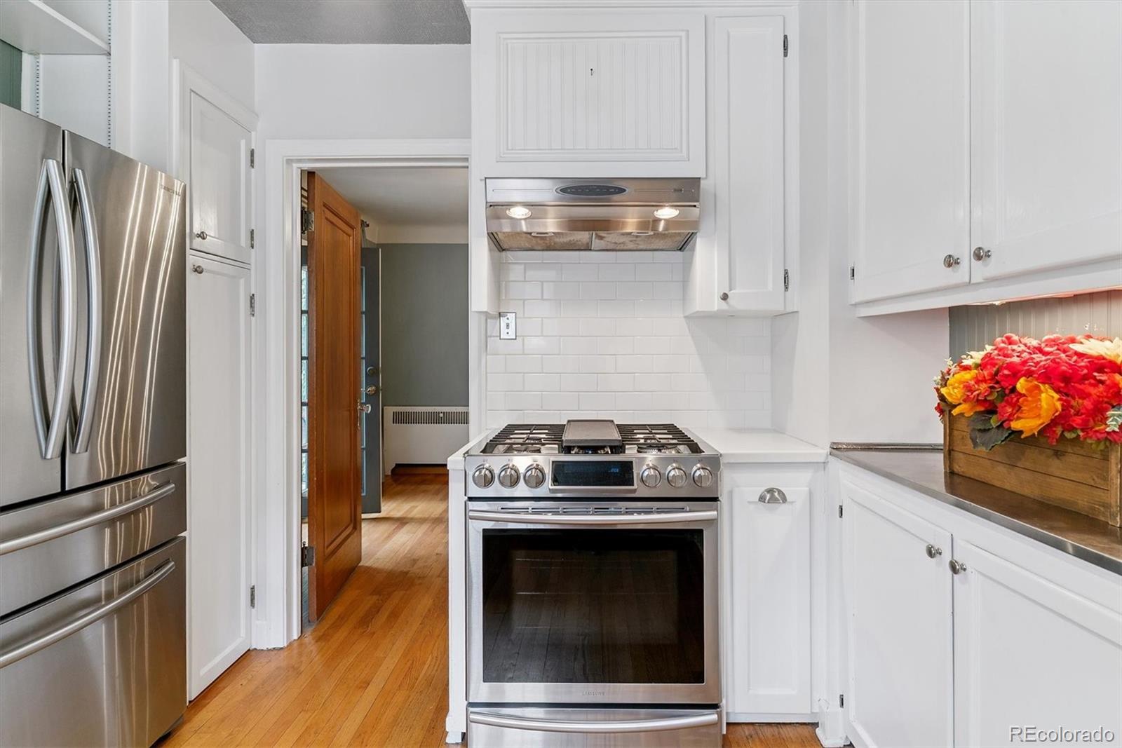 MLS Image #10 for 1021 s columbine street,denver, Colorado