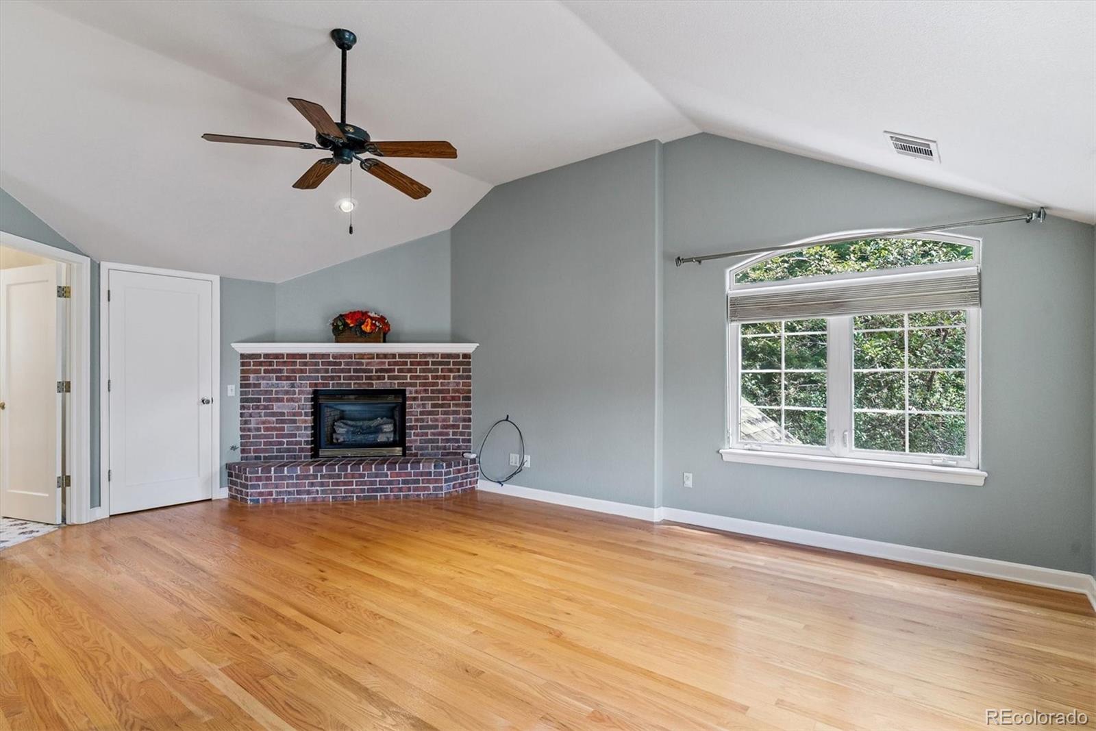 MLS Image #21 for 1021 s columbine street,denver, Colorado