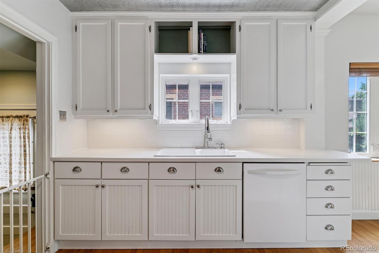 MLS Image #8 for 1021 s columbine street,denver, Colorado