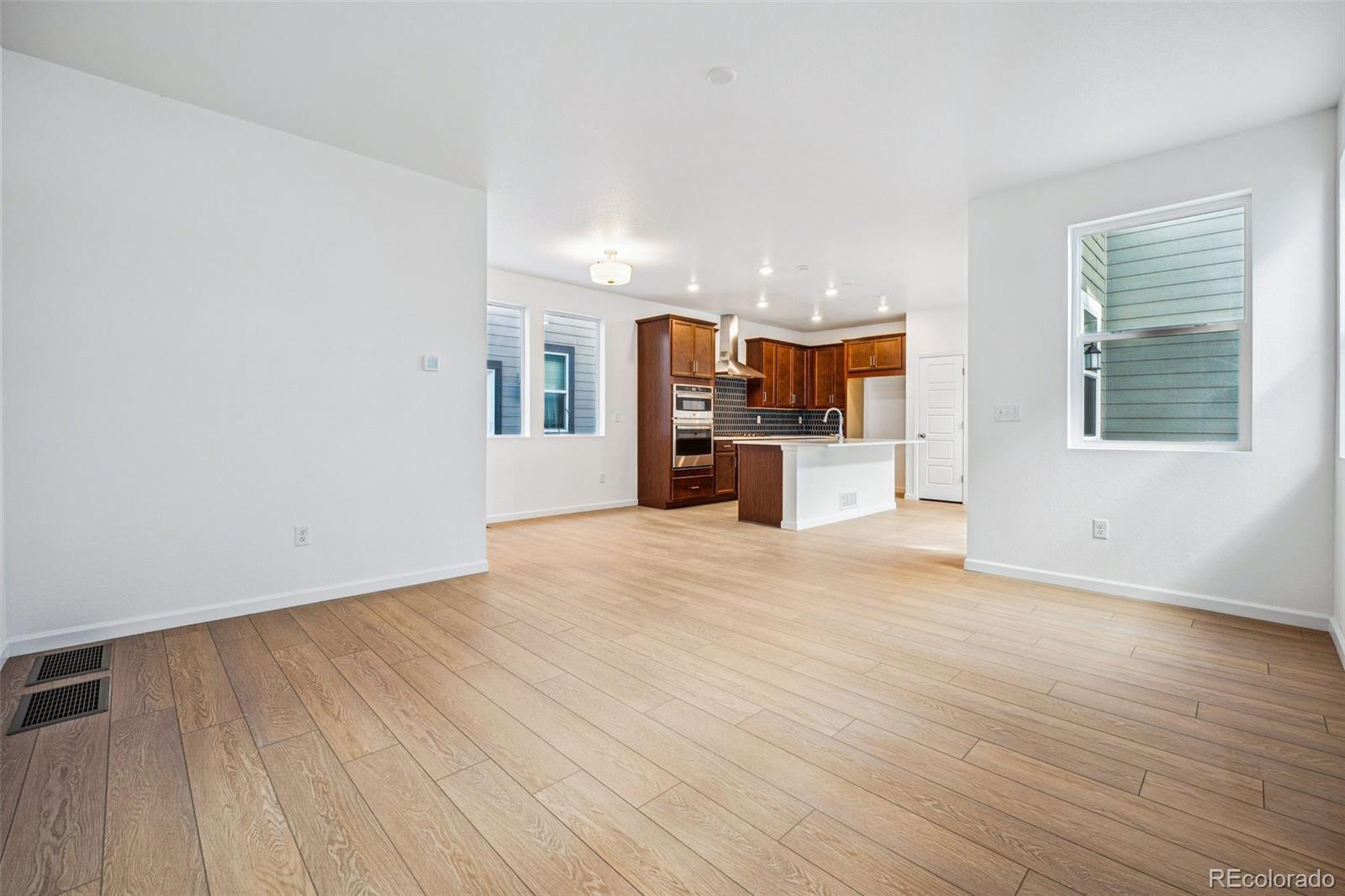 MLS Image #5 for 2068  chambers road,brighton, Colorado