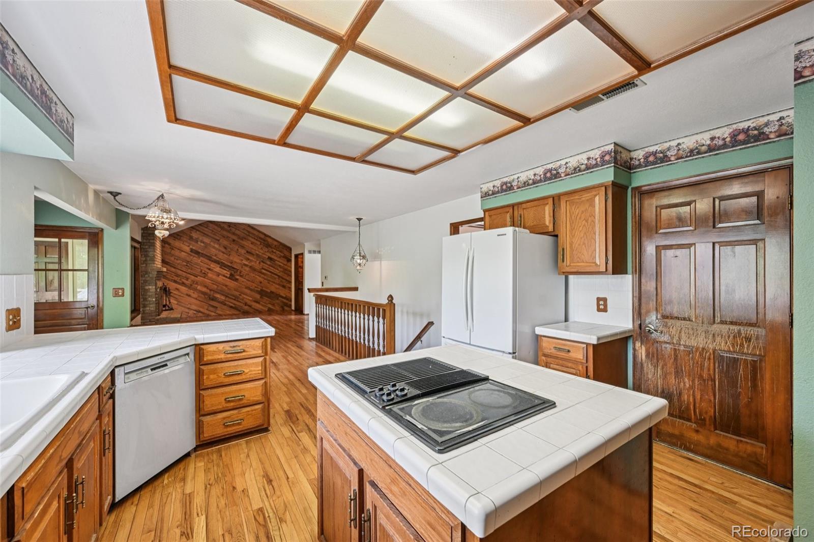 MLS Image #11 for 10653 e powers drive,englewood, Colorado
