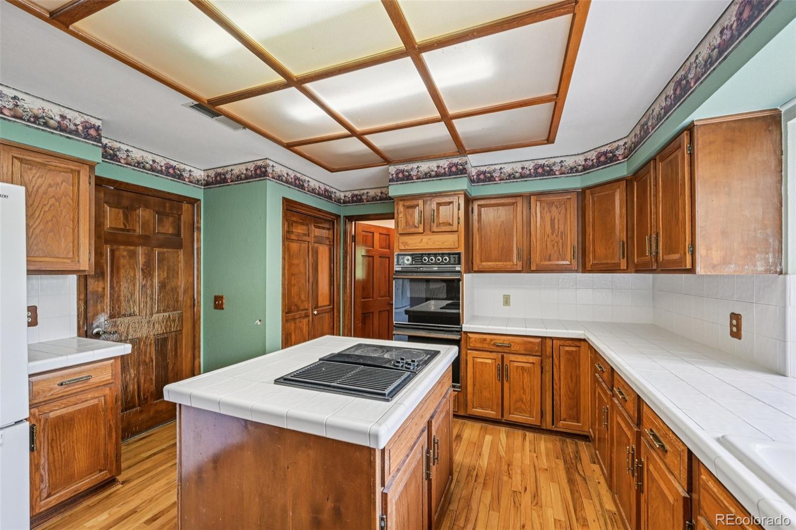 MLS Image #12 for 10653 e powers drive,englewood, Colorado