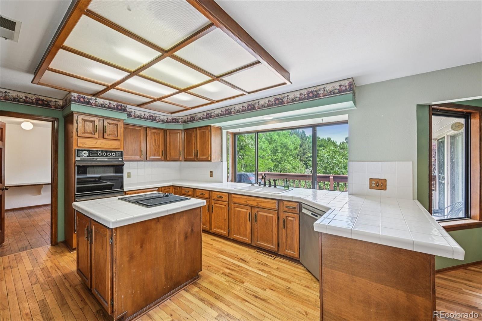 MLS Image #13 for 10653 e powers drive,englewood, Colorado