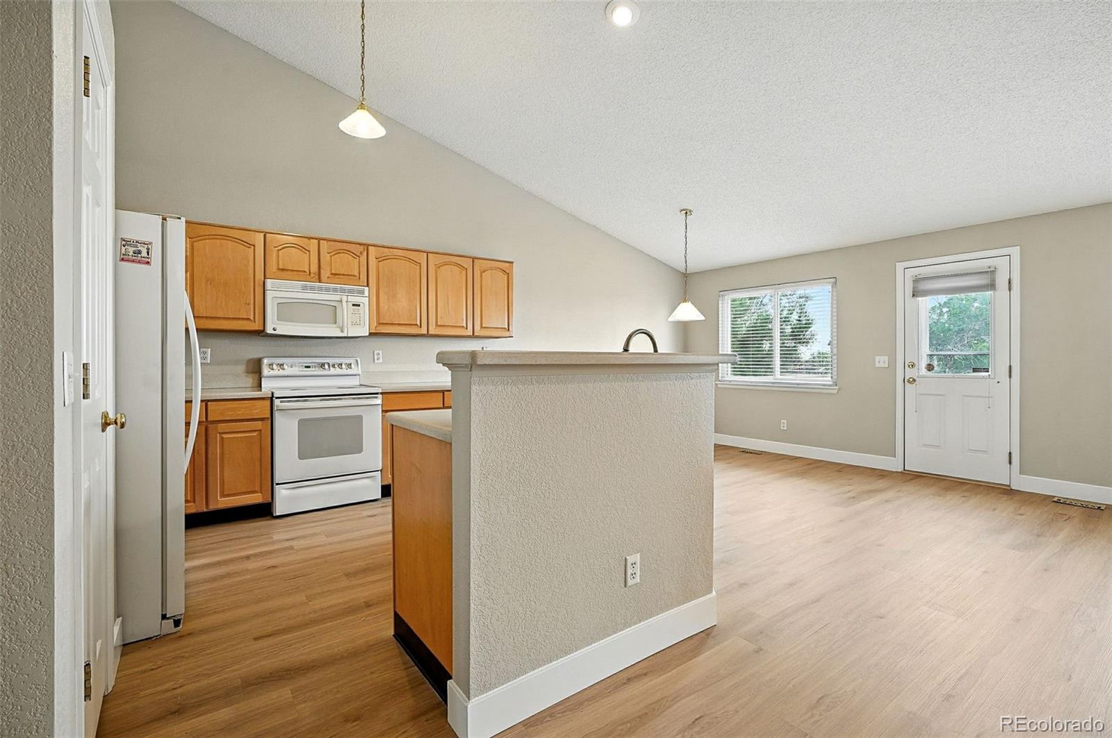 MLS Image #4 for 19841 e stanford avenue,centennial, Colorado