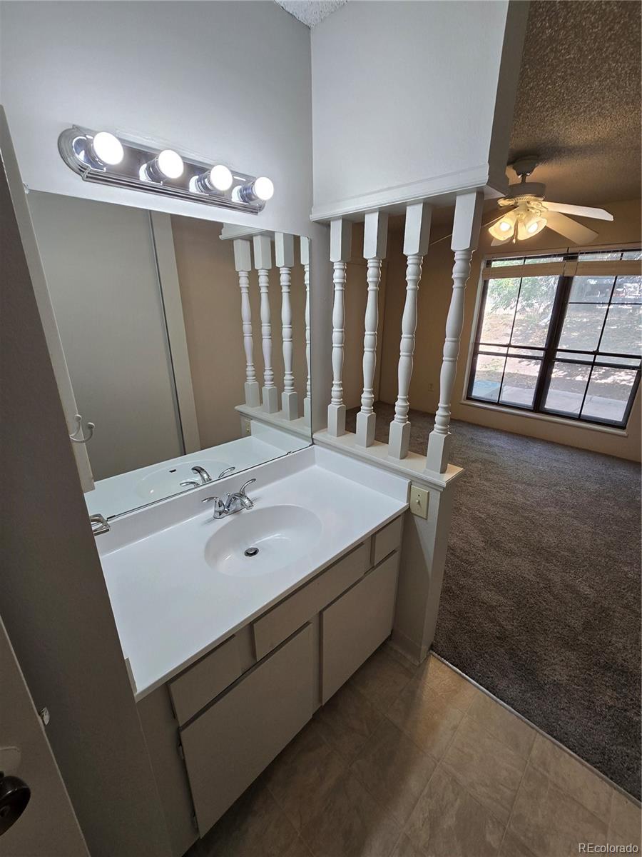 MLS Image #11 for 3550 s harlan street,denver, Colorado