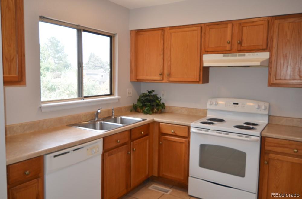MLS Image #3 for 16243 e oxford drive,aurora, Colorado