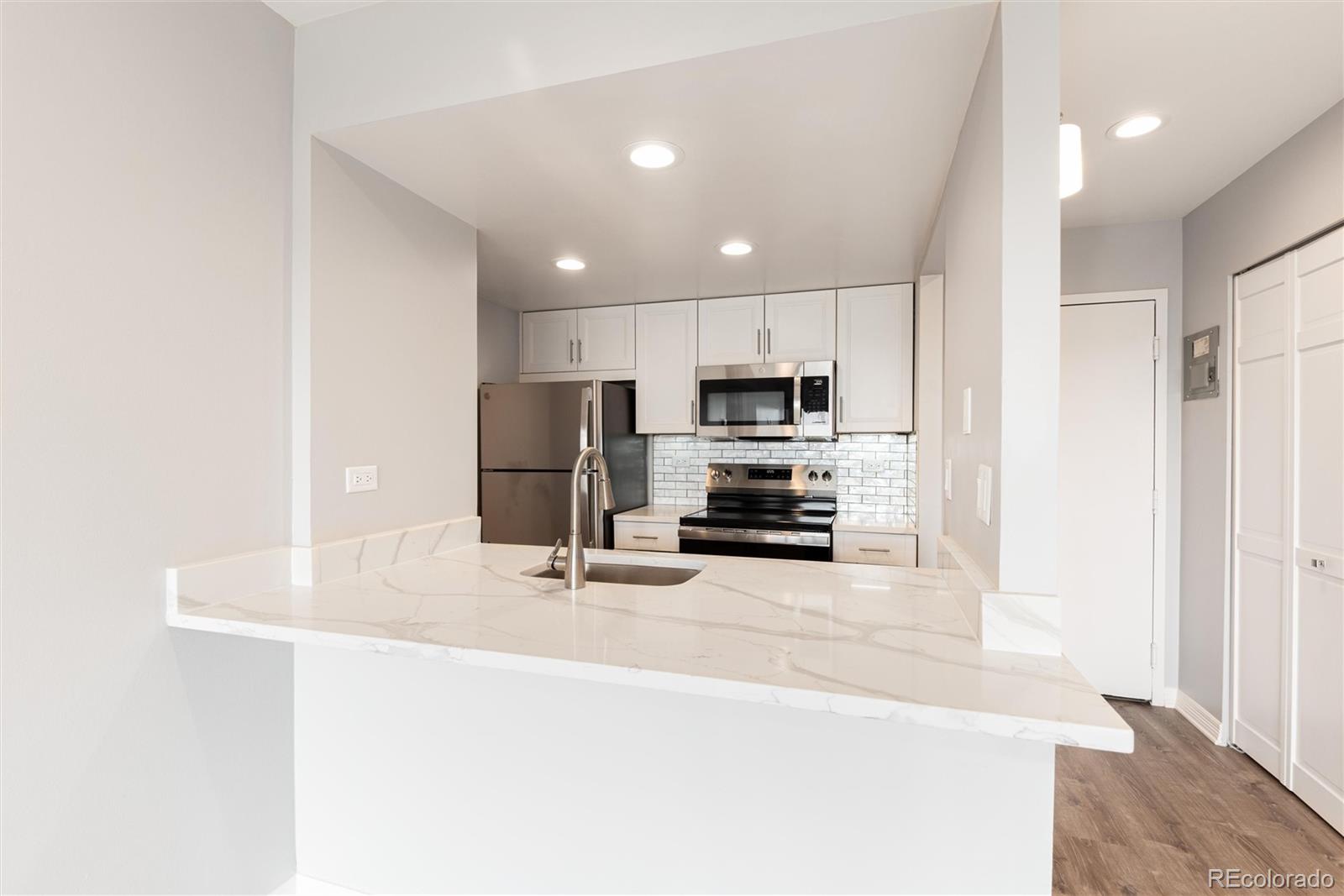 MLS Image #12 for 400 s lafayette street 901,denver, Colorado