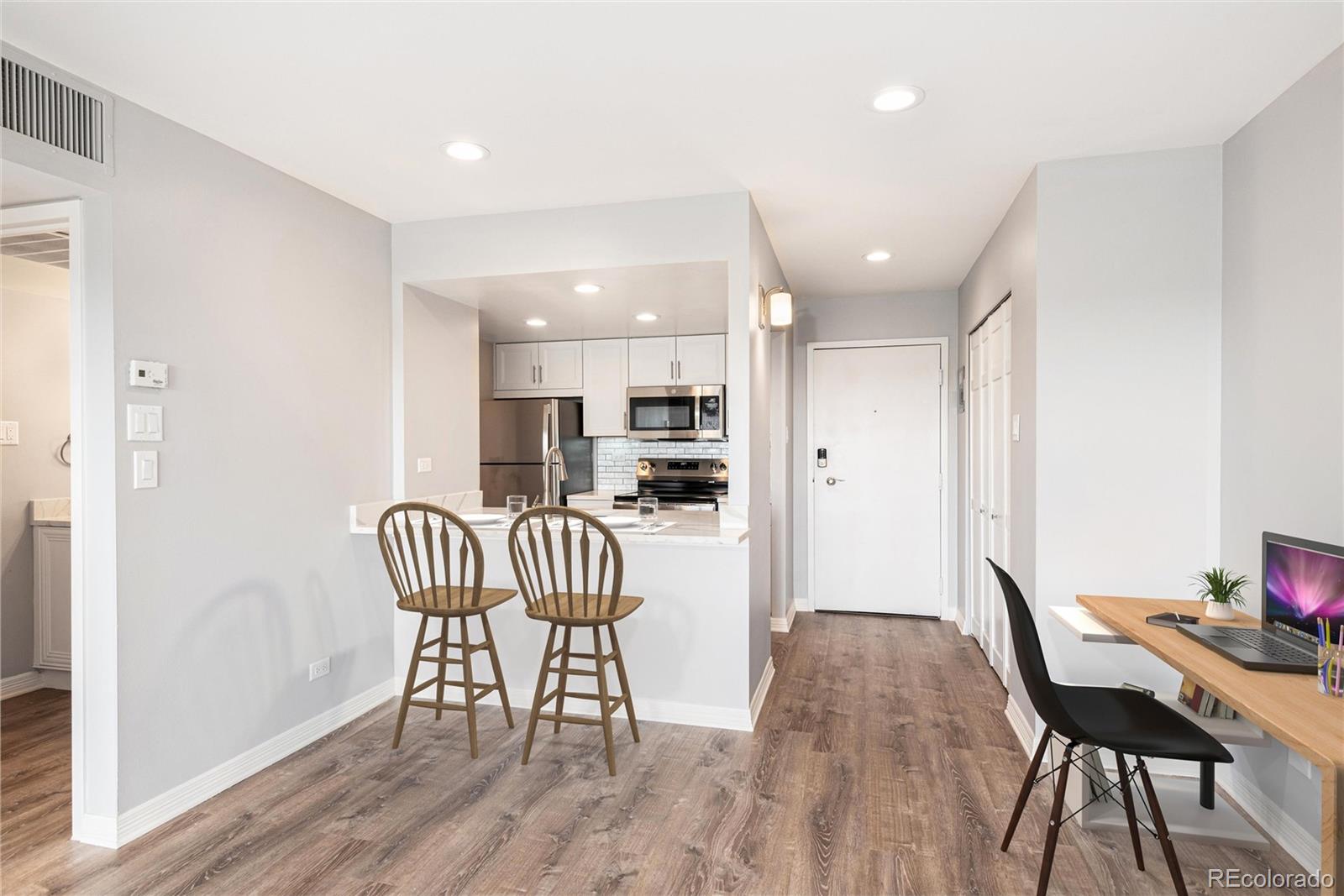 MLS Image #13 for 400 s lafayette street 901,denver, Colorado