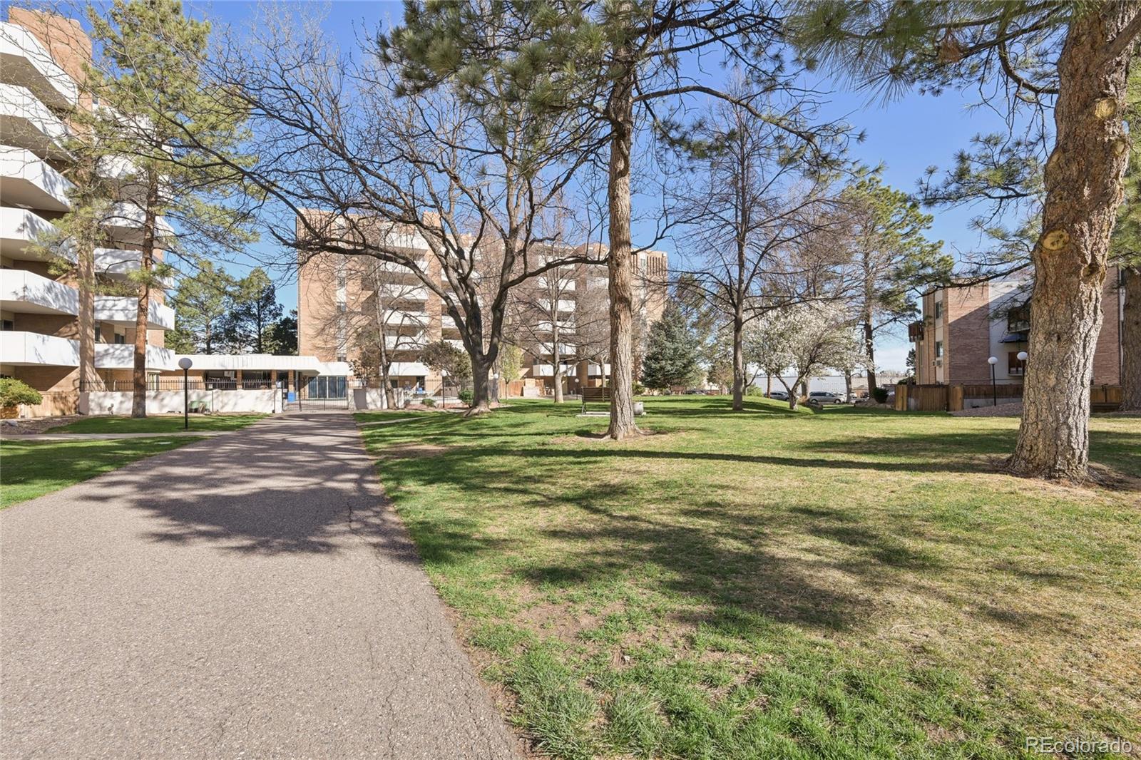 MLS Image #25 for 2880 s locust street,denver, Colorado