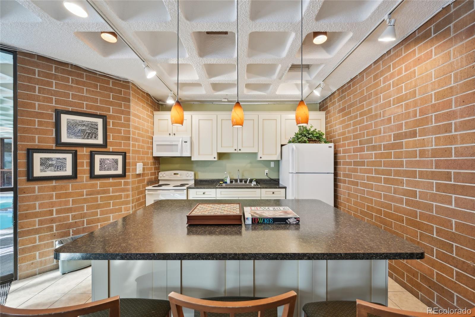 MLS Image #36 for 2880 s locust street,denver, Colorado