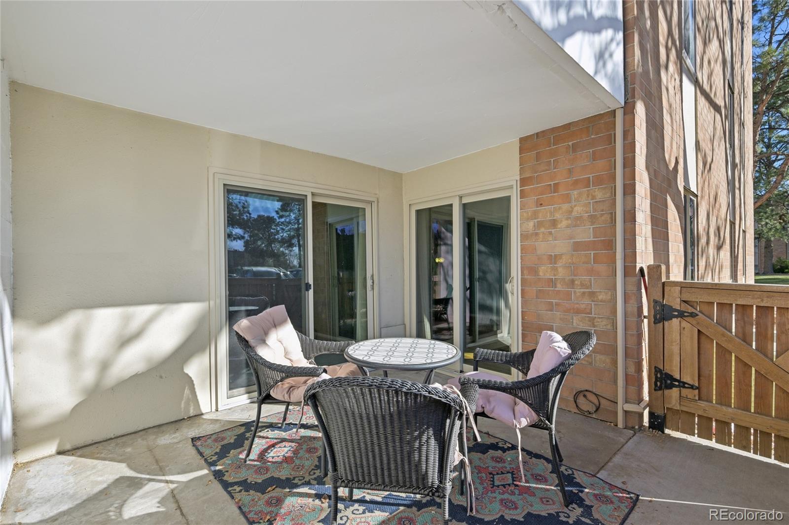 MLS Image #39 for 2880 s locust street,denver, Colorado