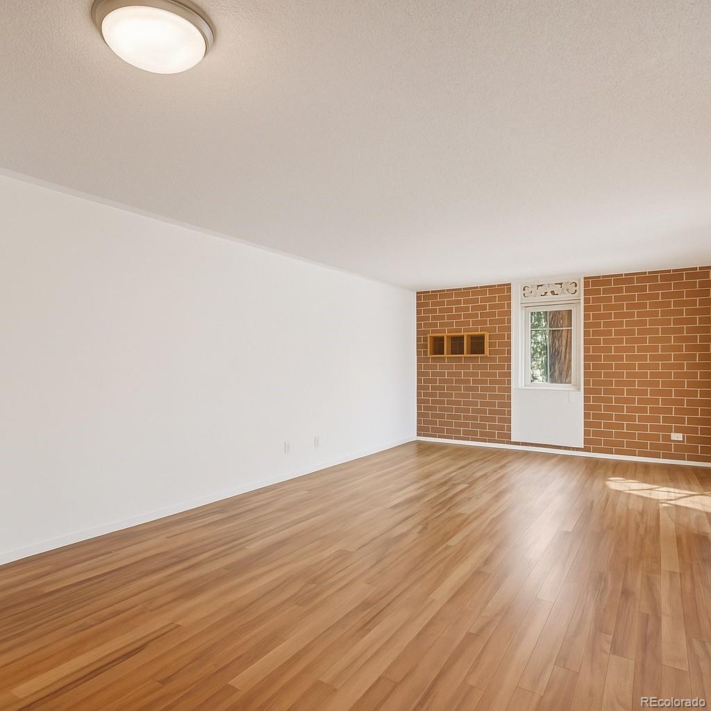 MLS Image #9 for 2880 s locust street,denver, Colorado