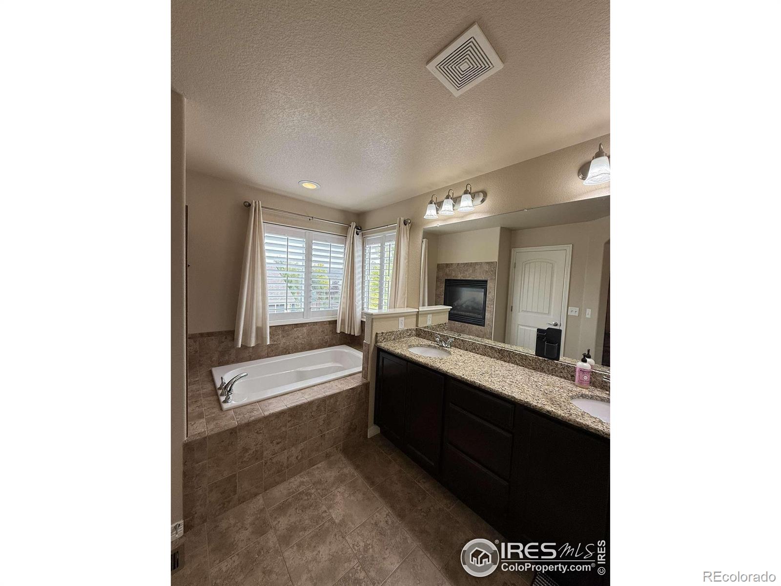 MLS Image #12 for 13624  saddle drive,mead, Colorado