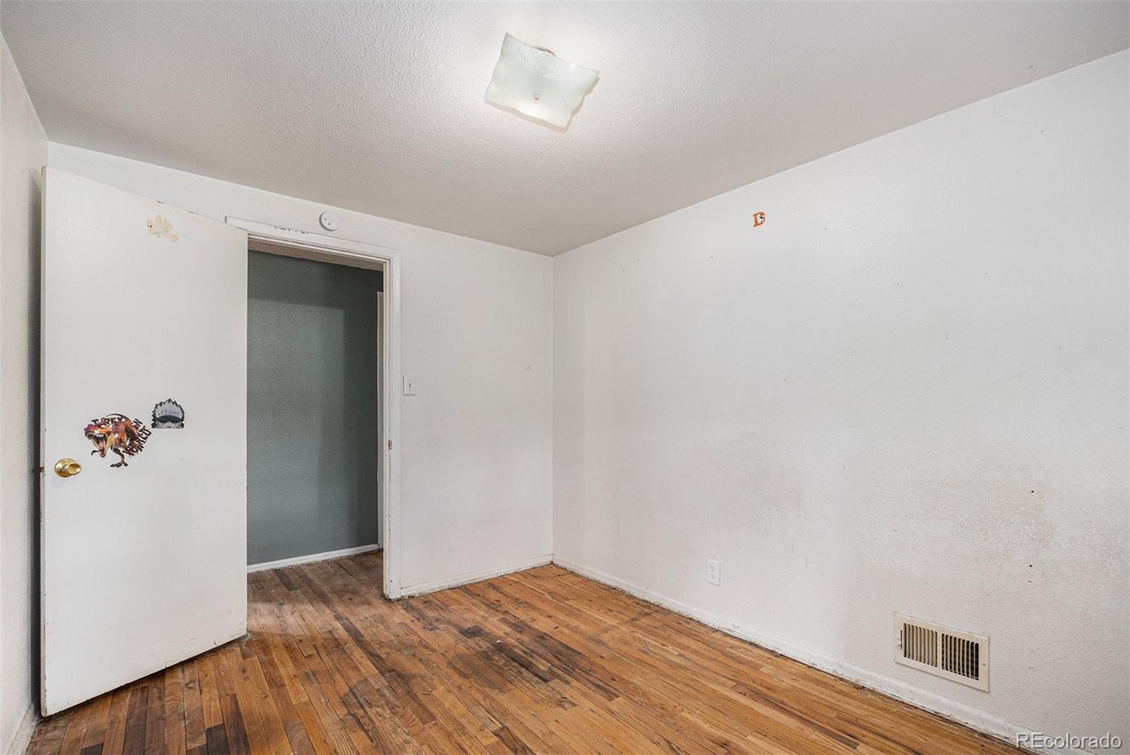 MLS Image #16 for 5000  troy street,denver, Colorado