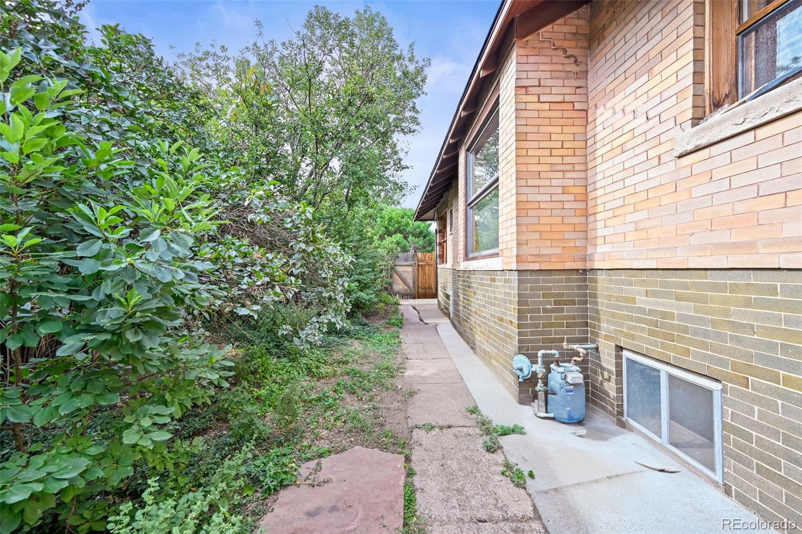 MLS Image #37 for 4733 w moncrieff place,denver, Colorado