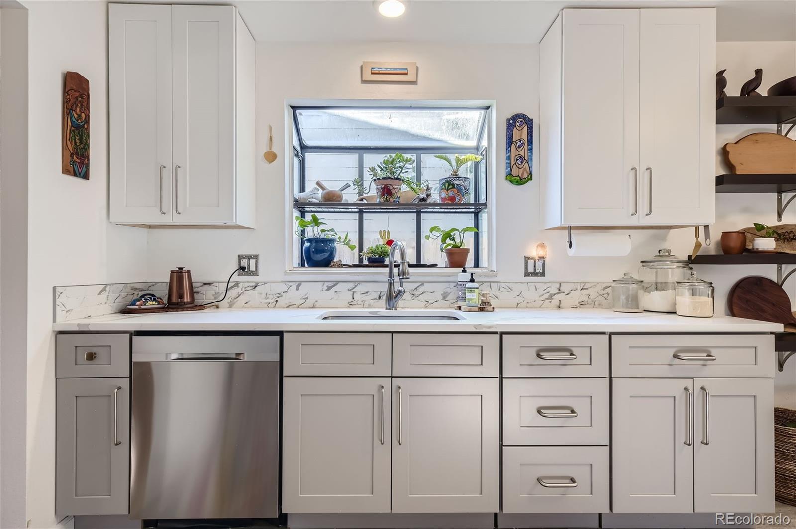 MLS Image #0 for 10115 w arbor place,littleton, Colorado
