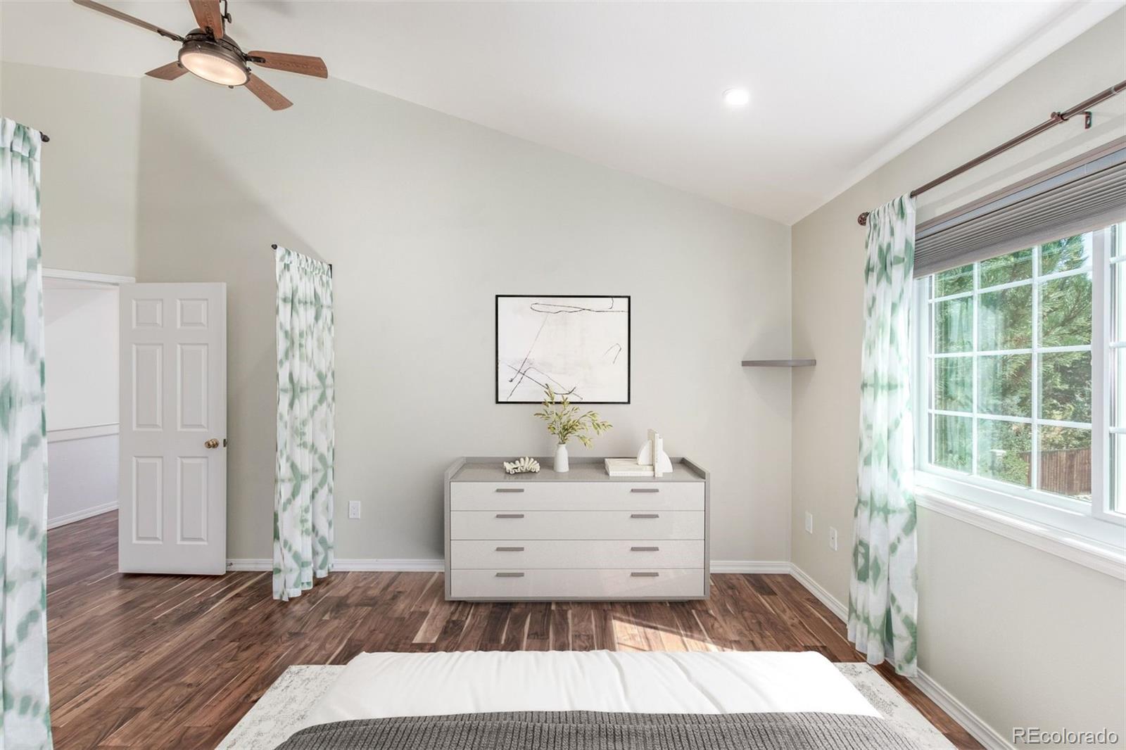 MLS Image #14 for 1470 s quebec way,denver, Colorado