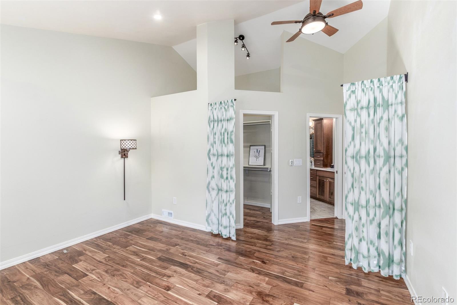 MLS Image #15 for 1470 s quebec way,denver, Colorado