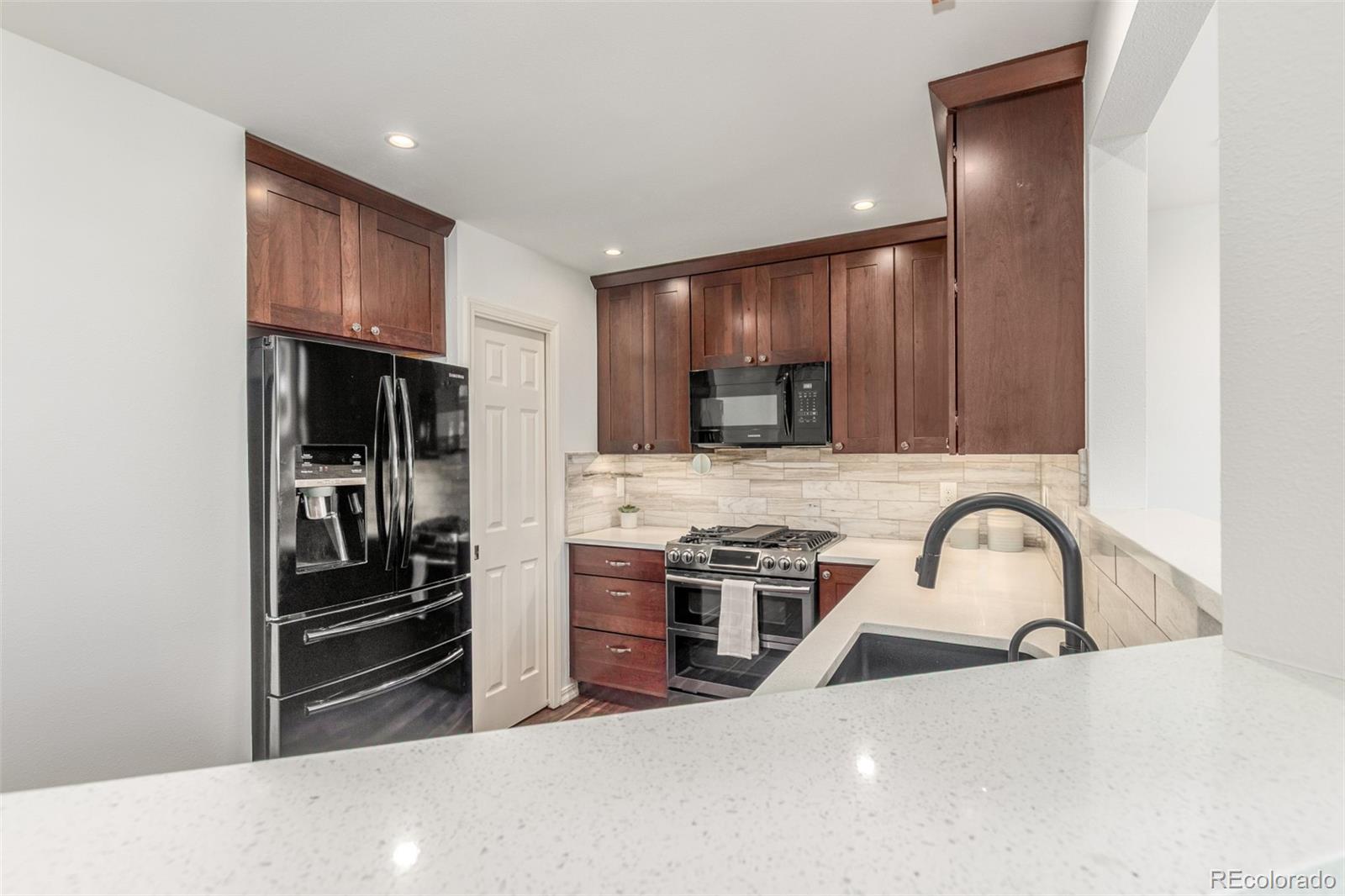MLS Image #8 for 1470 s quebec way,denver, Colorado