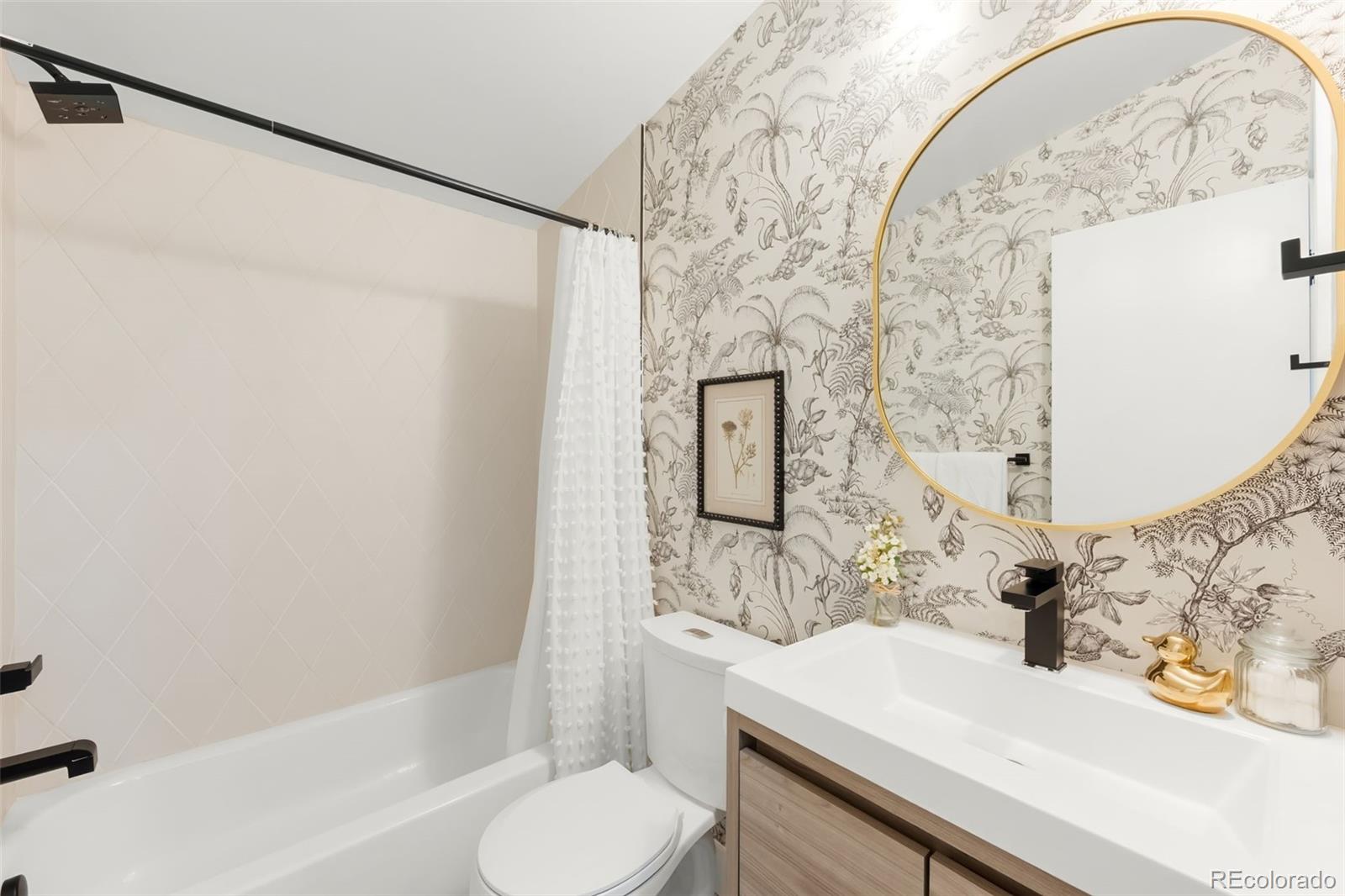 MLS Image #29 for 2455 s newton street,denver, Colorado