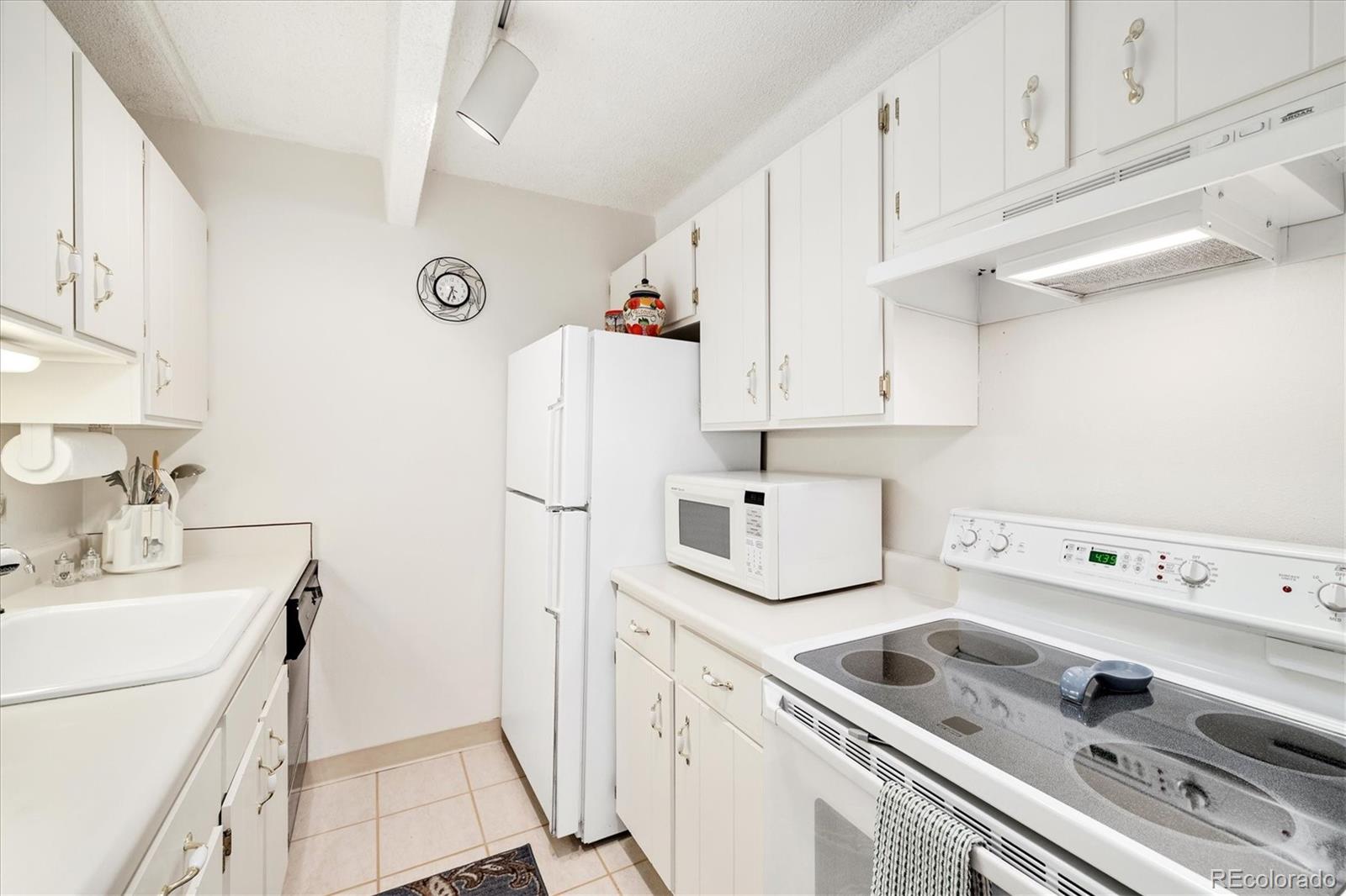 MLS Image #5 for 8060 e girard avenue 614,denver, Colorado