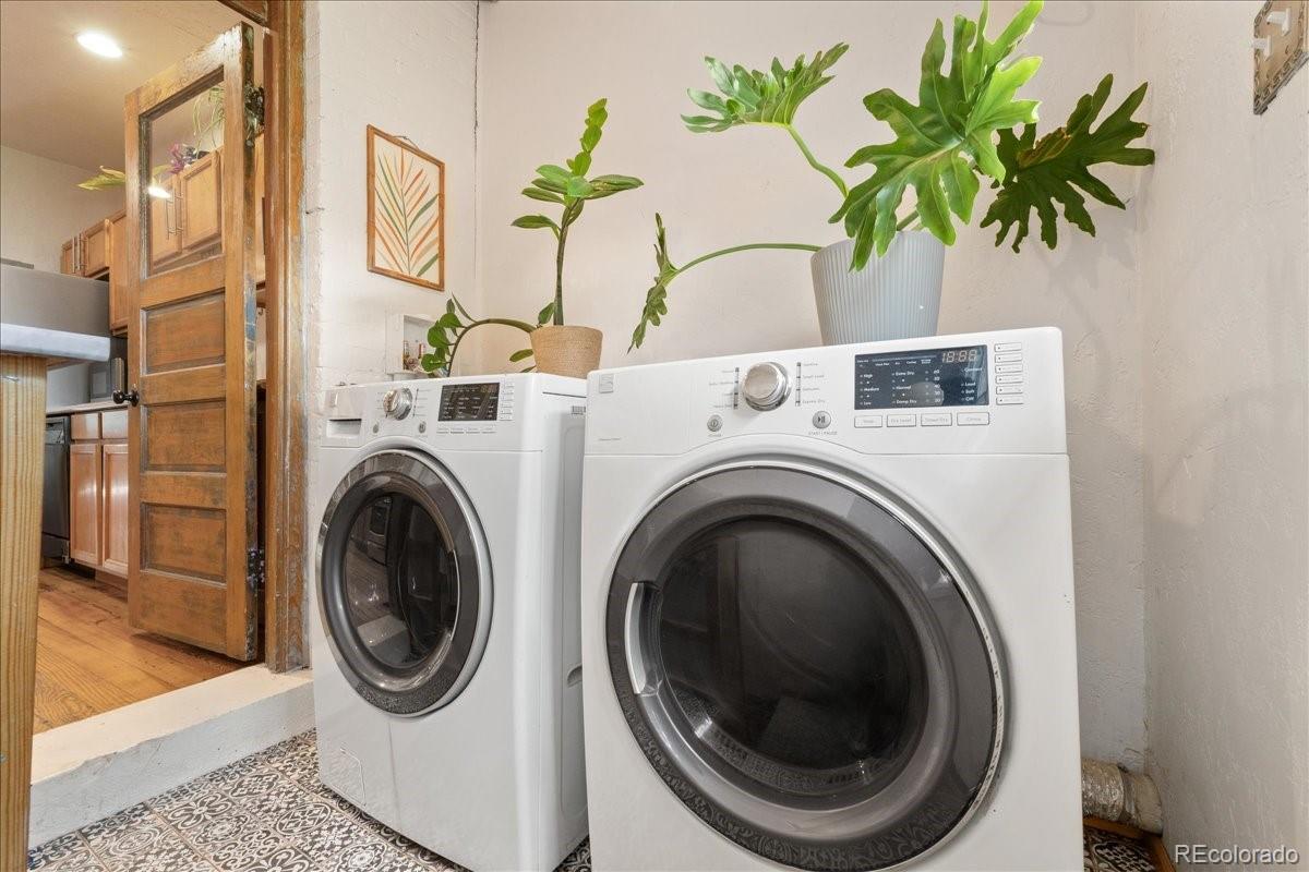MLS Image #13 for 3034 n high street,denver, Colorado