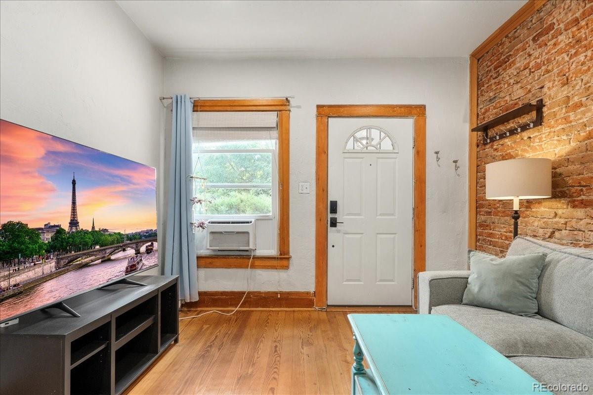 MLS Image #2 for 3034 n high street,denver, Colorado