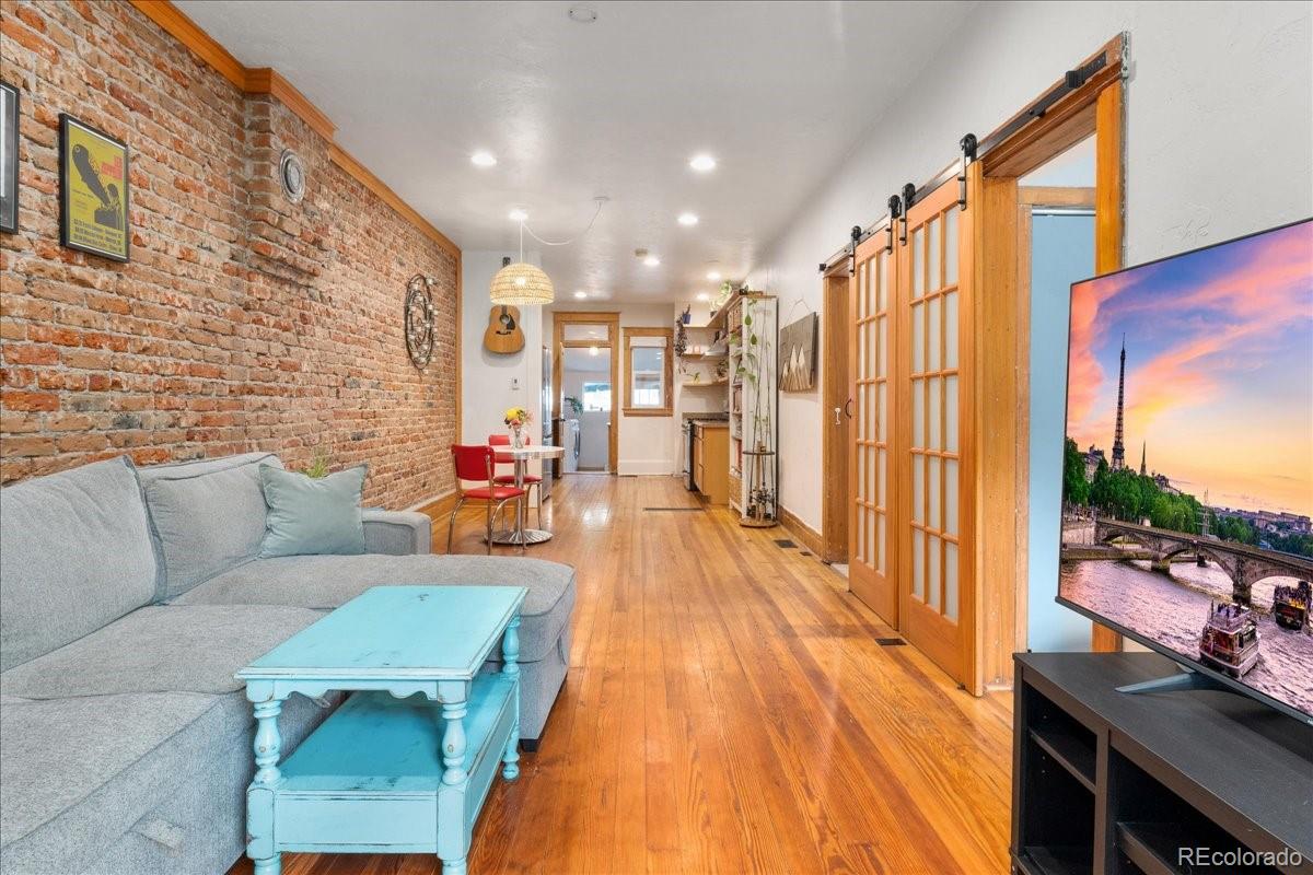 MLS Image #4 for 3034 n high street,denver, Colorado