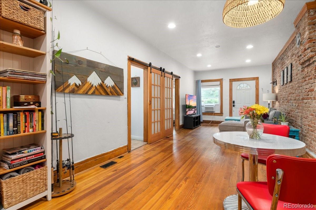 MLS Image #6 for 3034 n high street,denver, Colorado