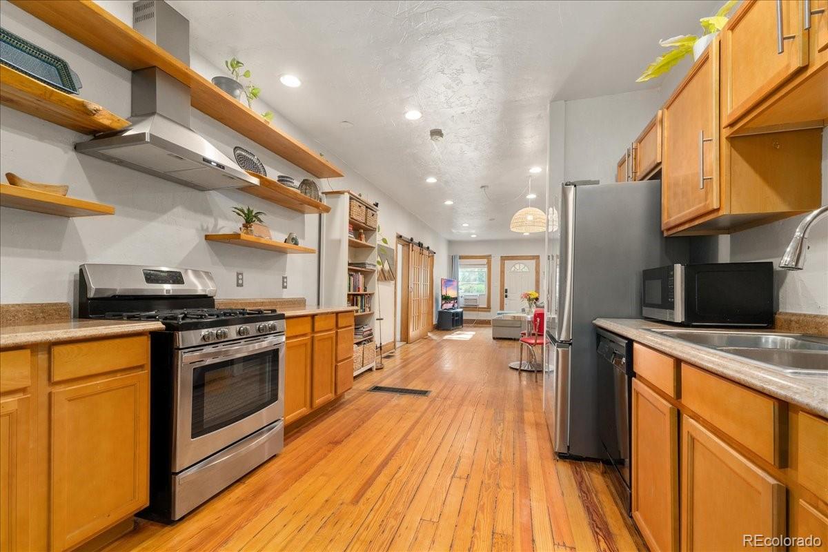 MLS Image #9 for 3034 n high street,denver, Colorado