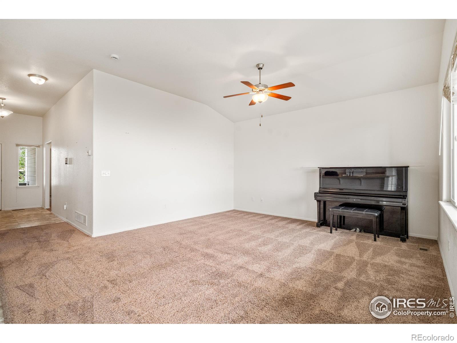 MLS Image #8 for 904 w union avenue,la salle, Colorado