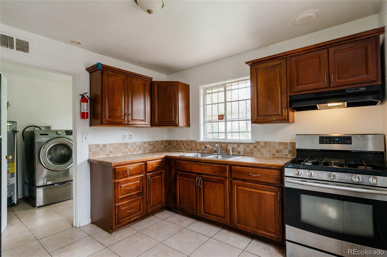 MLS Image #9 for 498 s sheridan boulevard,lakewood, Colorado