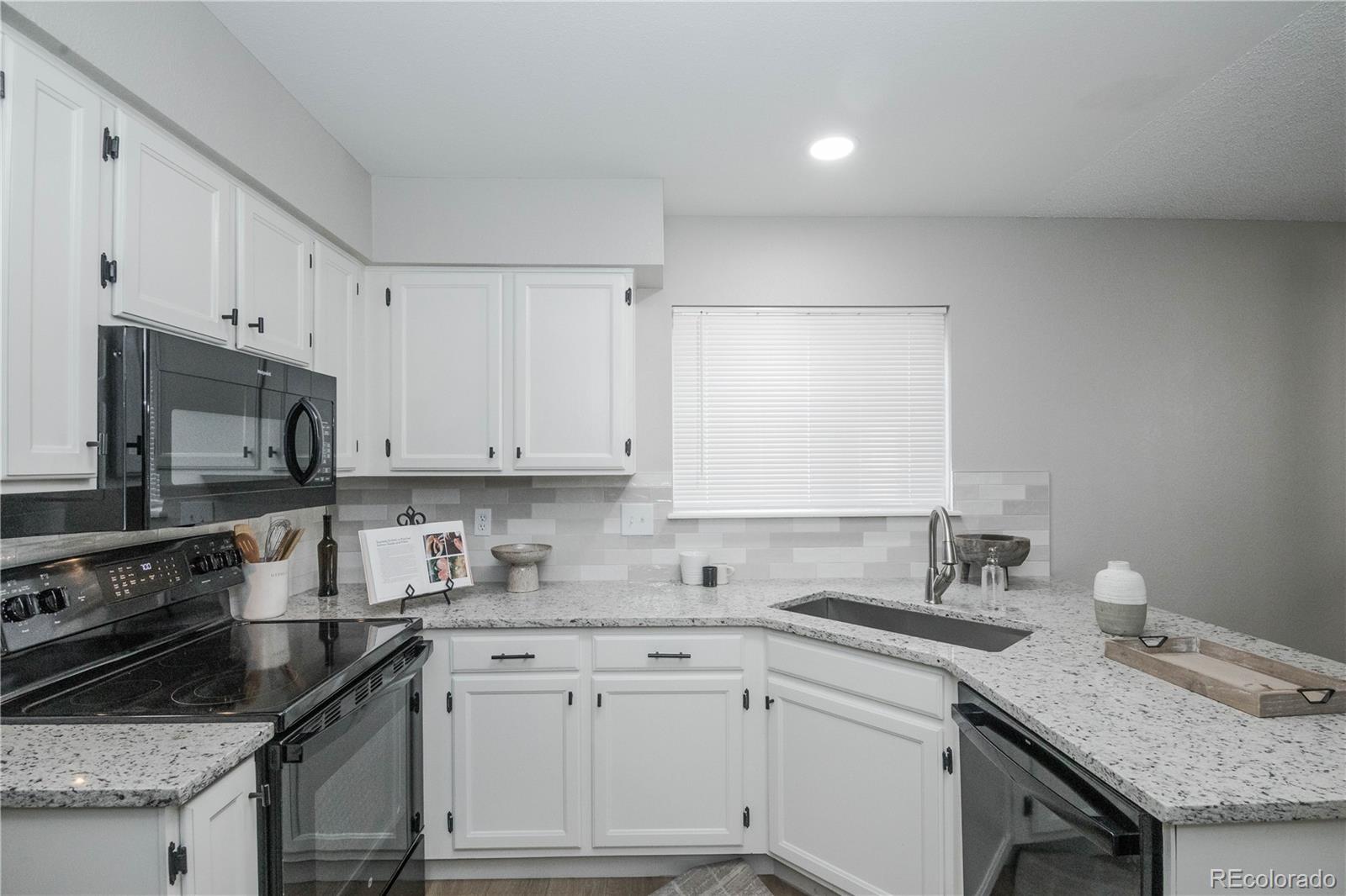 MLS Image #10 for 2209 s nome court,aurora, Colorado