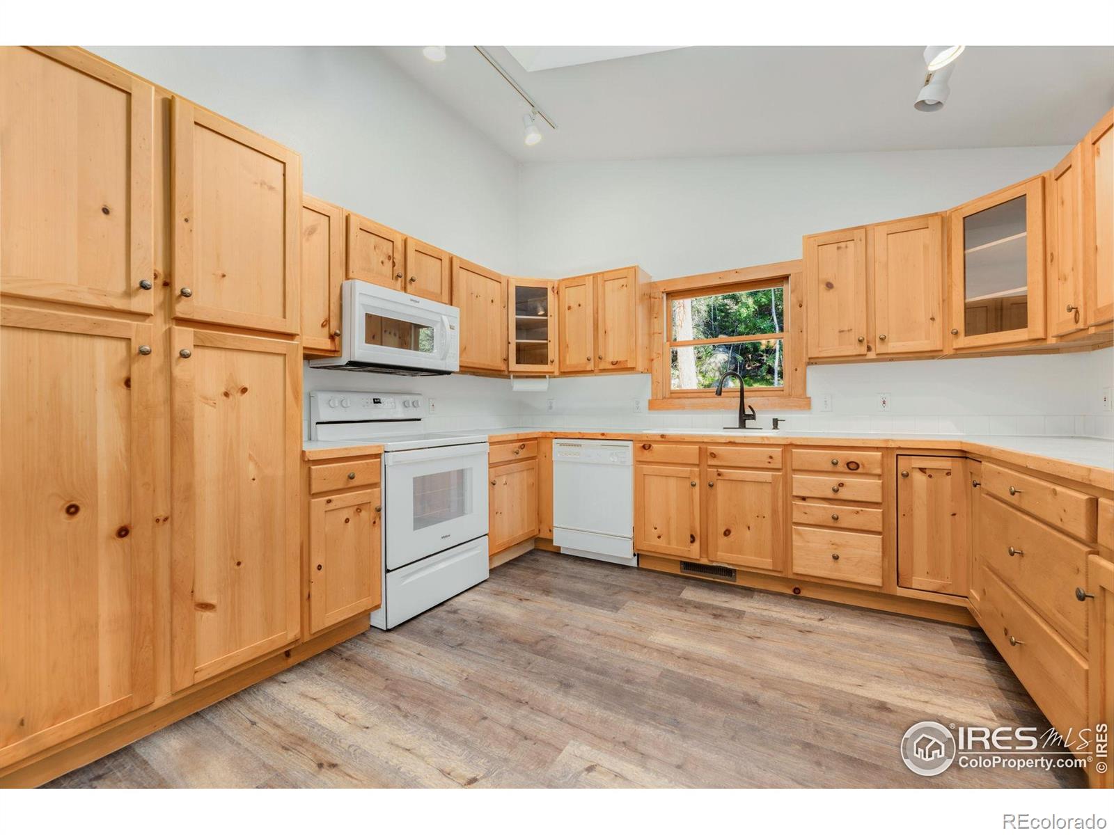 MLS Image #18 for 31  cedar drive,lyons, Colorado