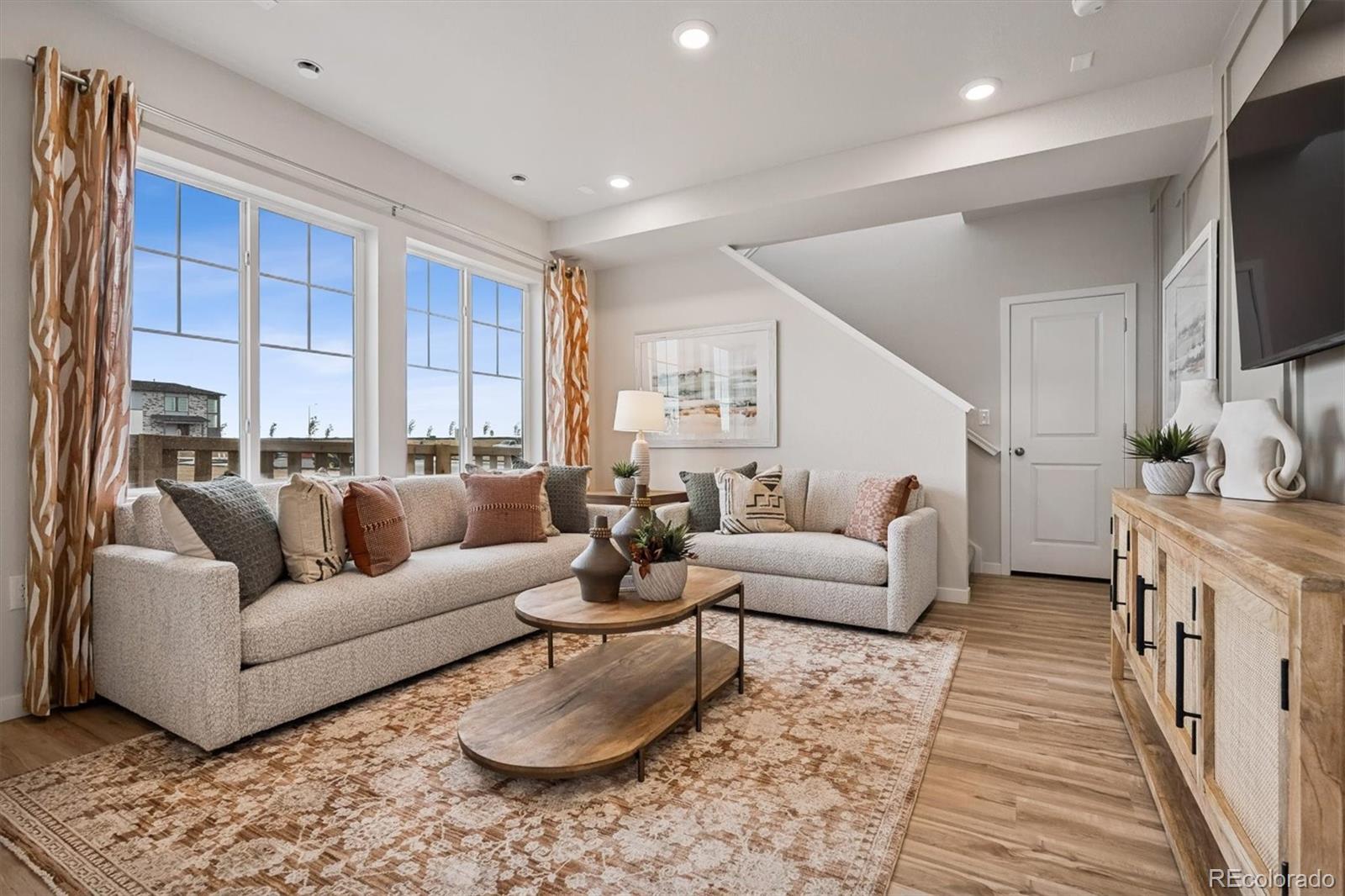 MLS Image #11 for 22579 e 47th drive,aurora, Colorado