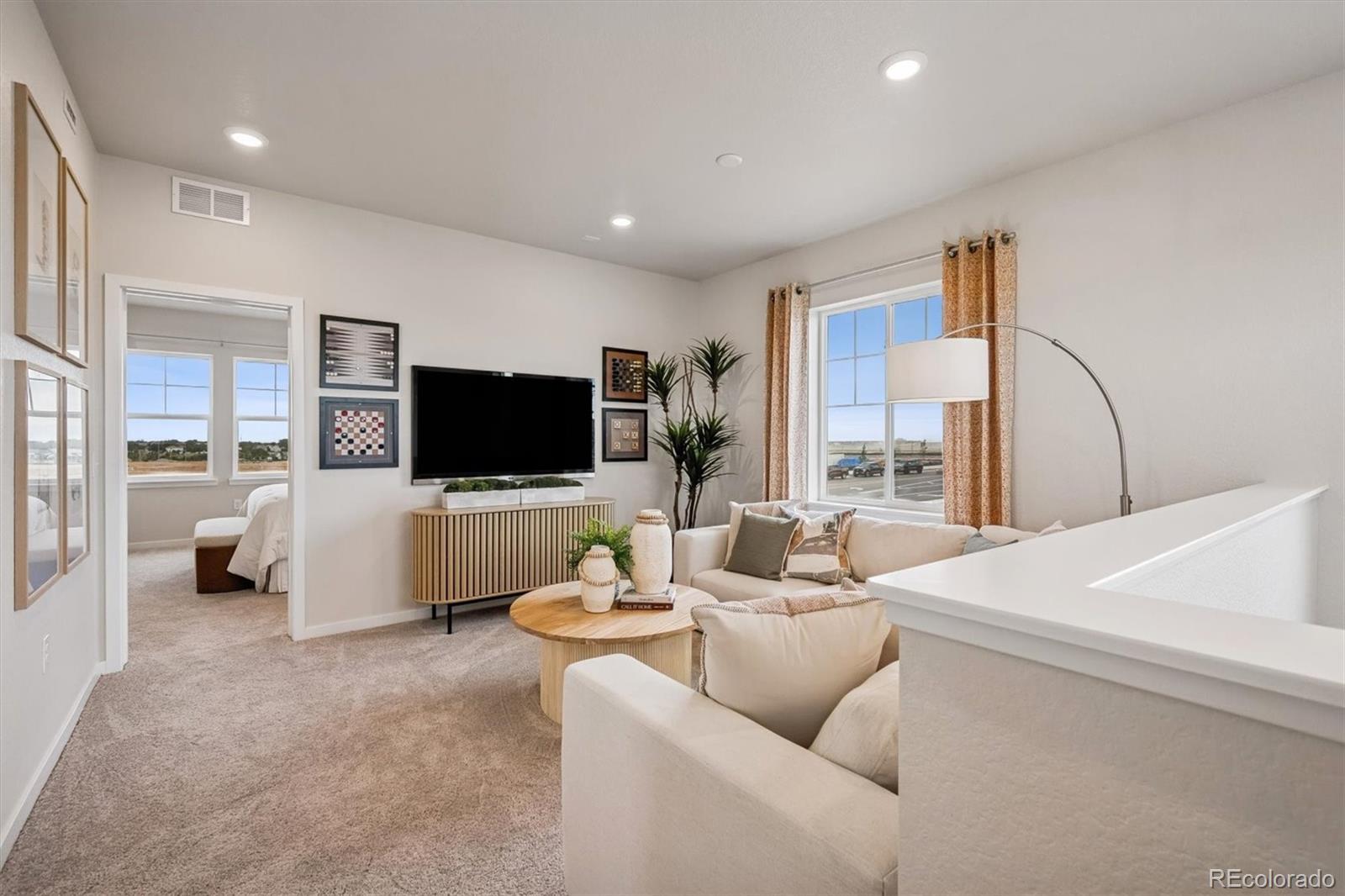 MLS Image #12 for 22579 e 47th drive,aurora, Colorado