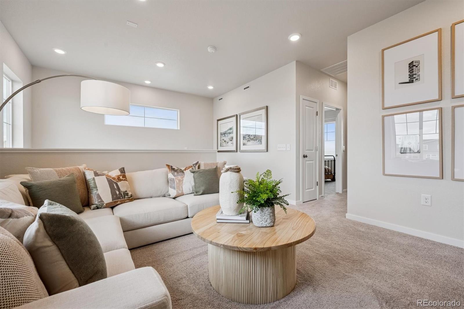 MLS Image #14 for 22579 e 47th drive,aurora, Colorado