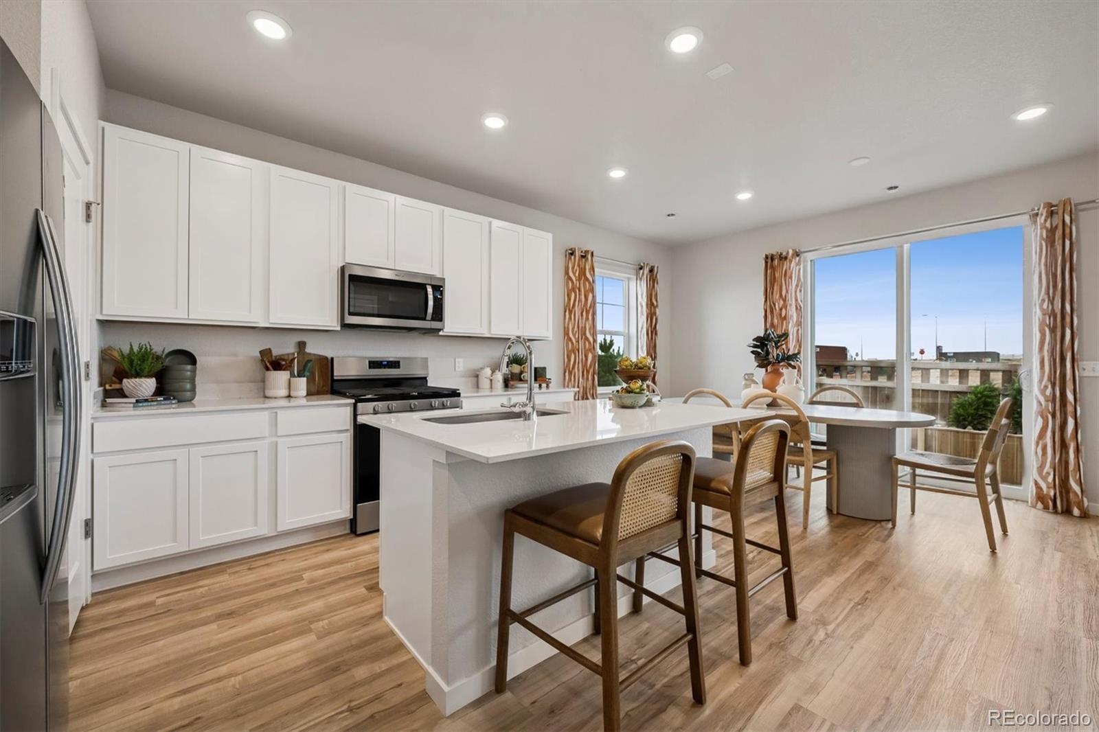 MLS Image #4 for 22579 e 47th drive,aurora, Colorado