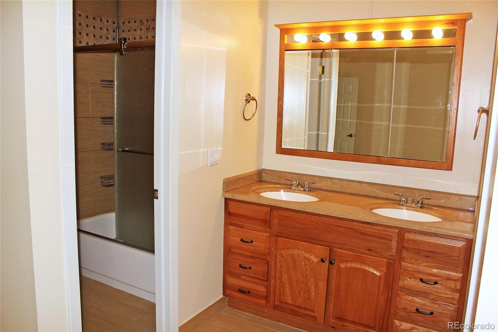 MLS Image #12 for 2734 s heather gardens way,aurora, Colorado
