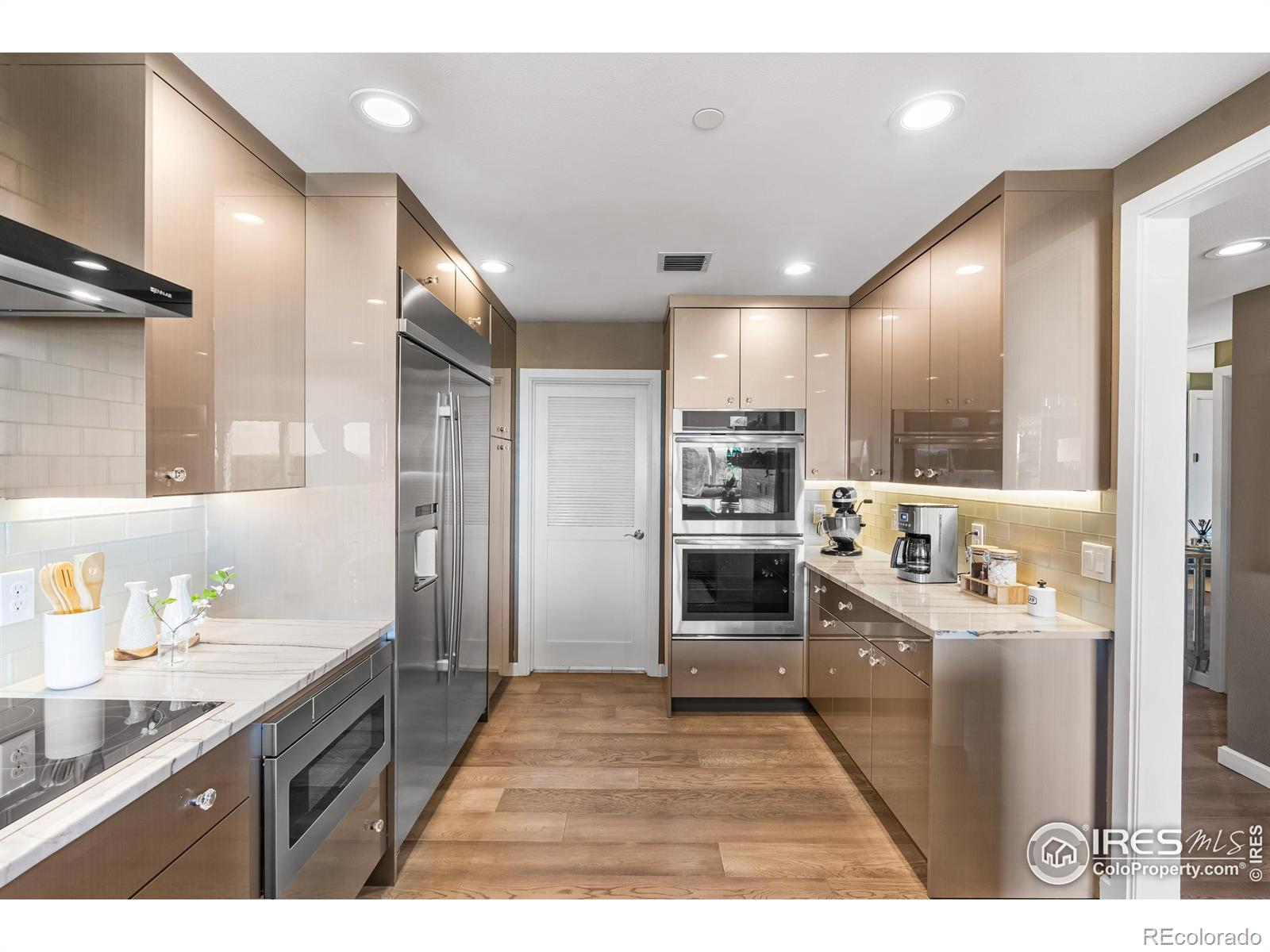 MLS Image #5 for 1900 e girard place,englewood, Colorado