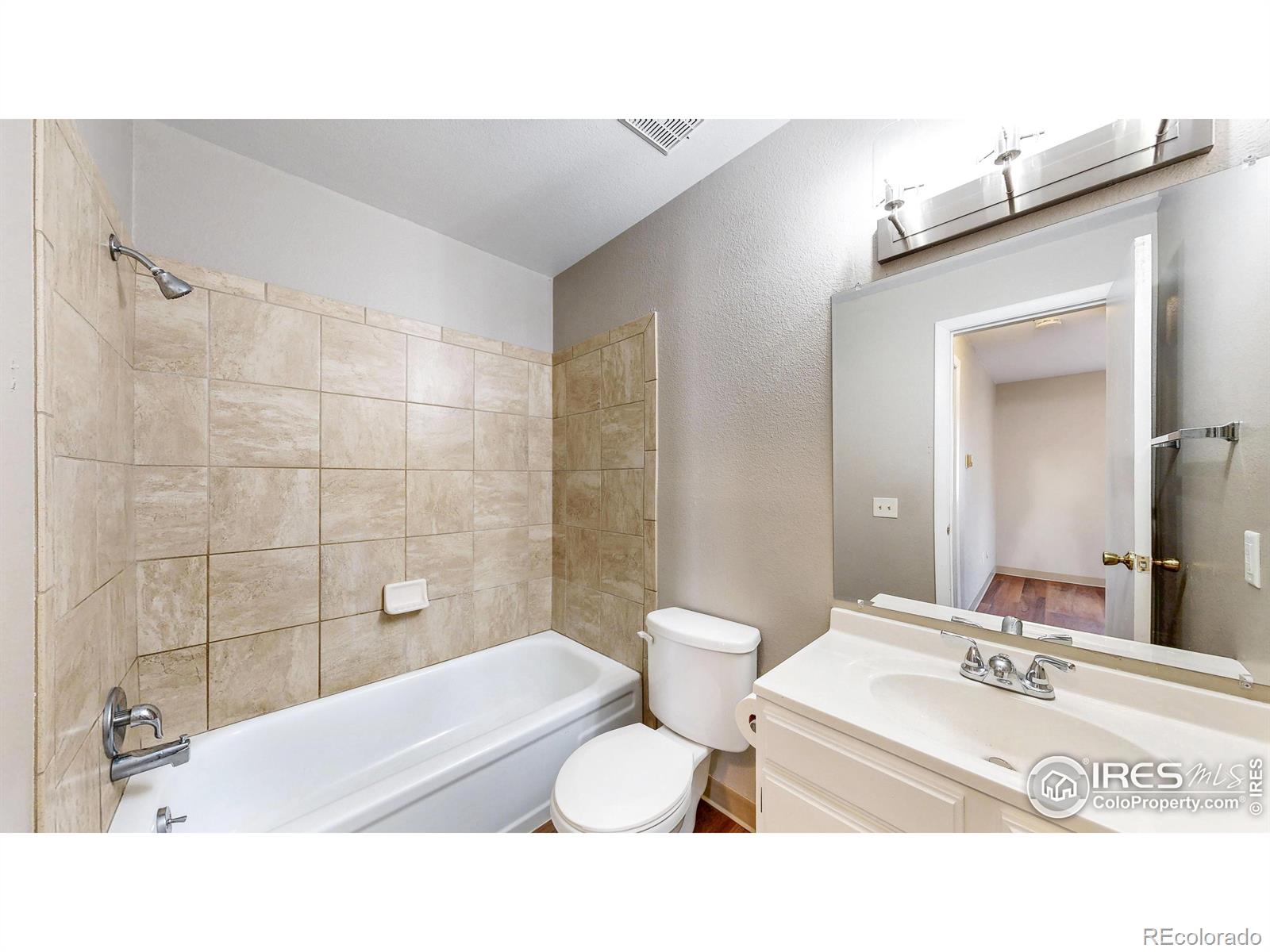 MLS Image #18 for 1705  heatheridge road,fort collins, Colorado