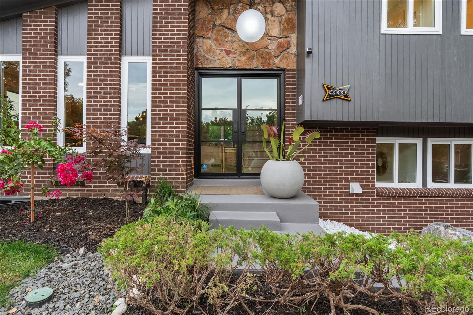 MLS Image #3 for 10000 e ohio ave ,denver, Colorado